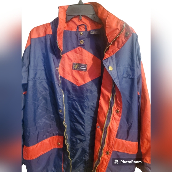 Used Mens St. Andrew's nylon golf jacket. Size small - Picture 5 of 6